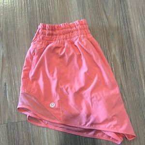 Lululemon Hotty Hot High-Rise Lined Short 2.5"
